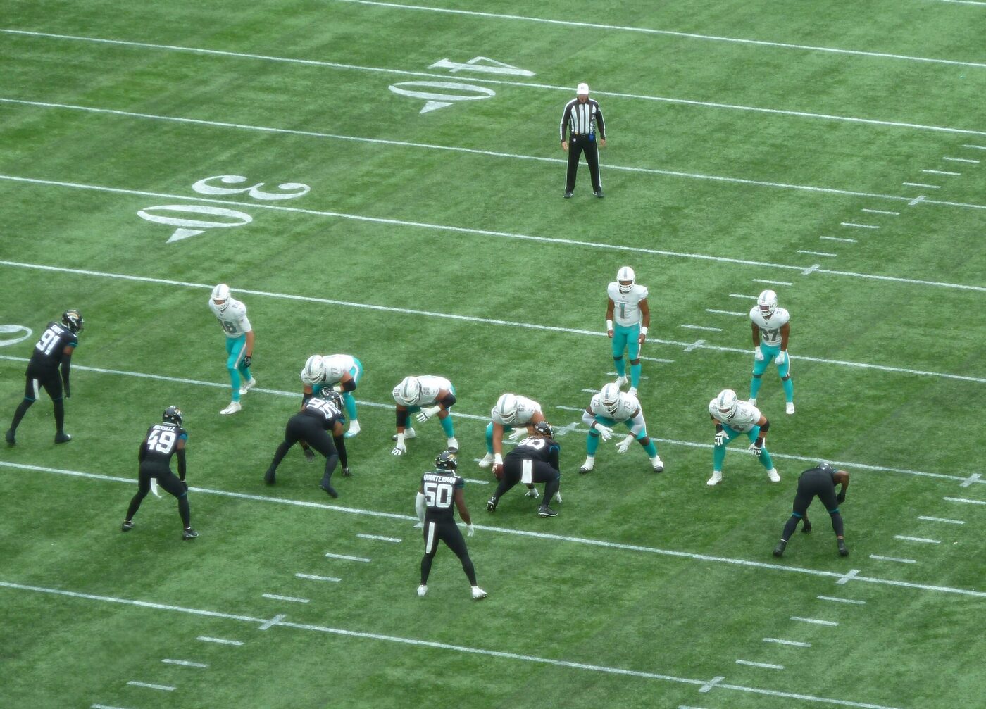 Jacksonville Jaguars at the line of scrimmage during a London game at Tottenham Hotspur Stadium